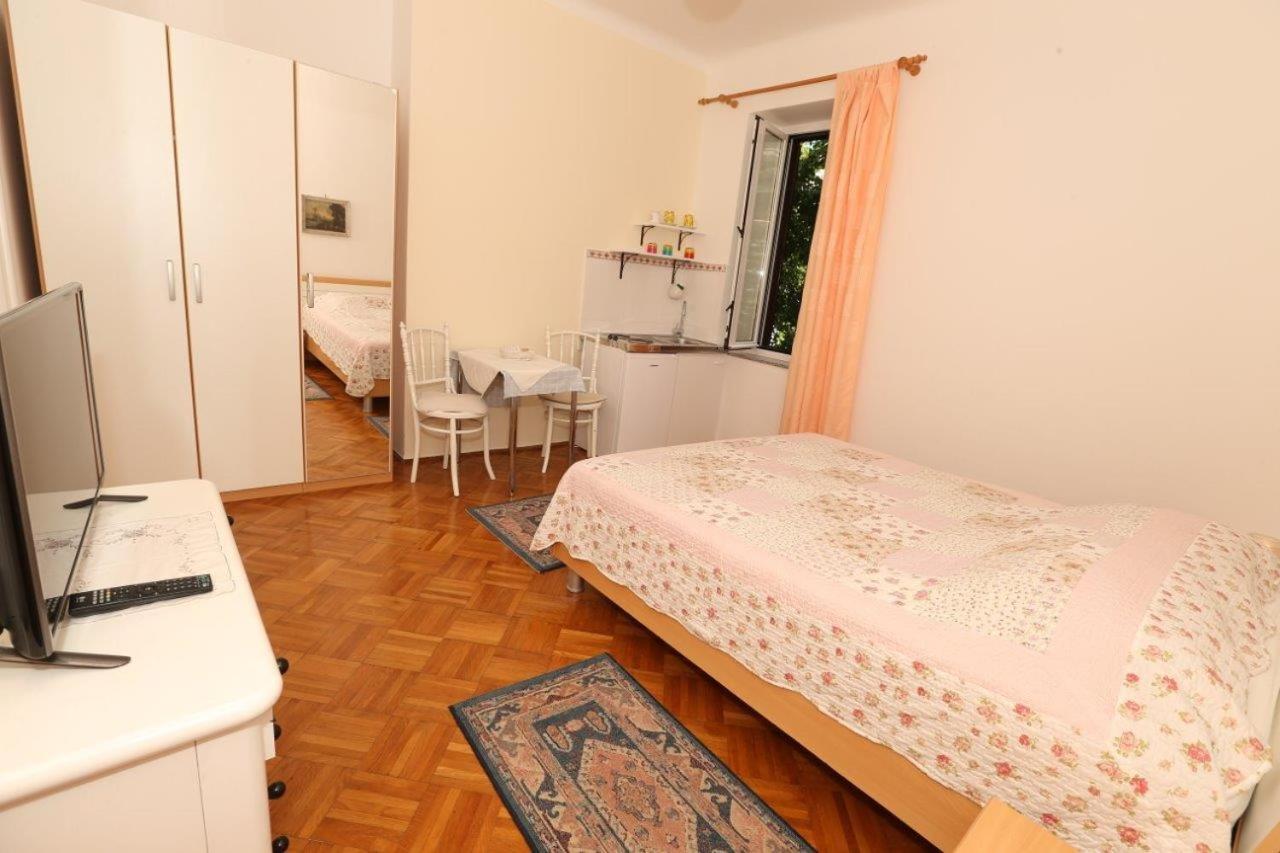 Studio Apartments Cavrak With Terrace Baska  Ngoại thất bức ảnh
