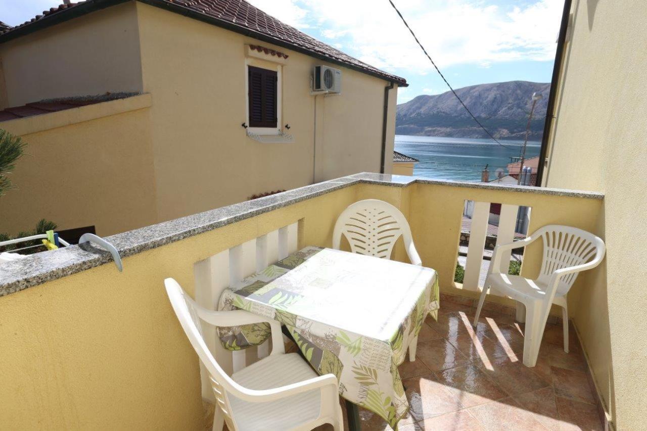 Studio Apartments Cavrak With Terrace Baska  Phòng bức ảnh