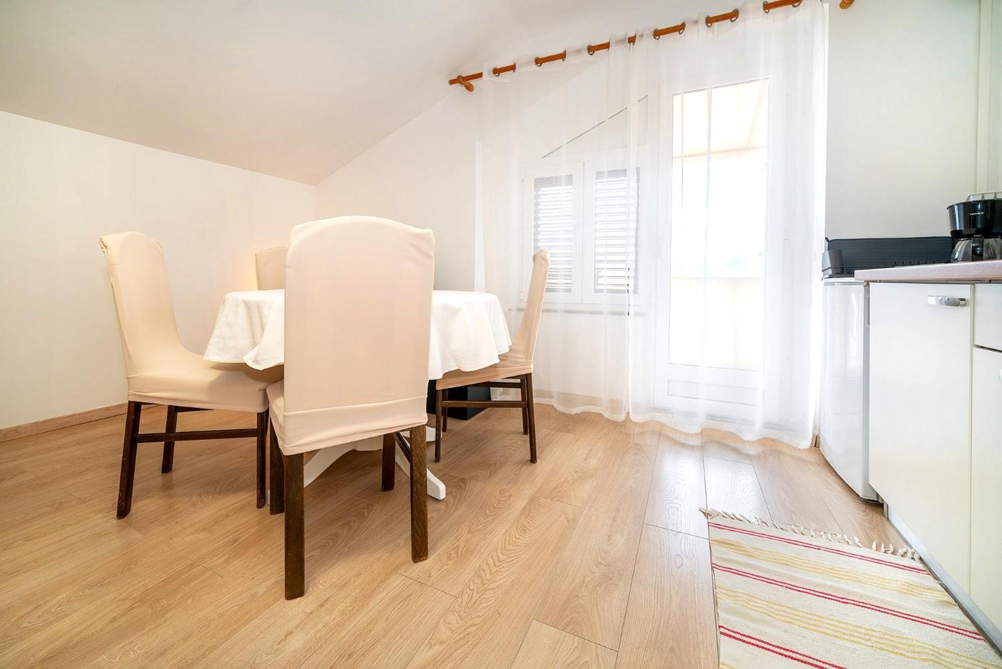 Studio Apartments Cavrak With Terrace Baska  Ngoại thất bức ảnh